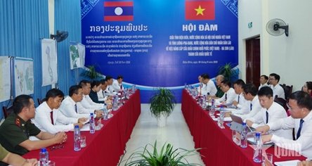 Huoi Puoc - Na Son border gates upgraded to international status